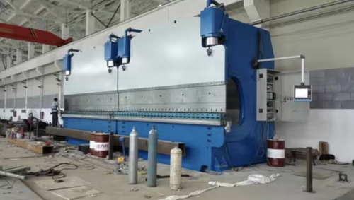 Aktueller Firmenfall über Vietnamese Steel Fabricator Adopts 12000KN CNC Tandem Press Brake for 12000mm Wide Bending
