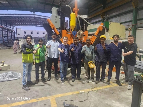 Latest company news about CMC Machinery installierte und lieferte in den Vereinigten Arabischen Emiraten erfolgreich die Maschine zum Schweißen mit Polverschluss