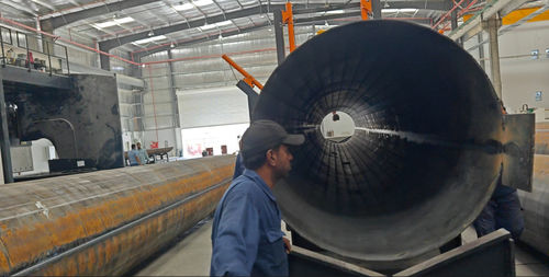 Latest company news about Die Großschweißmaschine HM2500 wurde nach Indien exportiert.