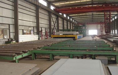 Good price Rollenbahnstahlplatten-Strahlenenmaschine für das Schmieden, Foudry, werfende Industrie Online