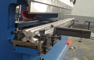 Good price 2-WE67K-300/6000 CNC-Pressbremsanlage mit Steuerung DA53T Online