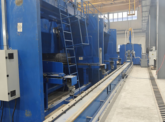 650T / 6500mm Tandempressbremse für Lichtstange und Hochmast