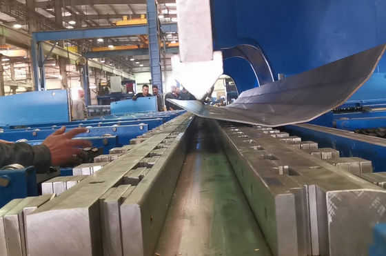 650 Tonnen Tandem-CNC-Hydraulikpresse-Bremse-Maschine zur Herstellung von leichten Stangen und hohen Masten