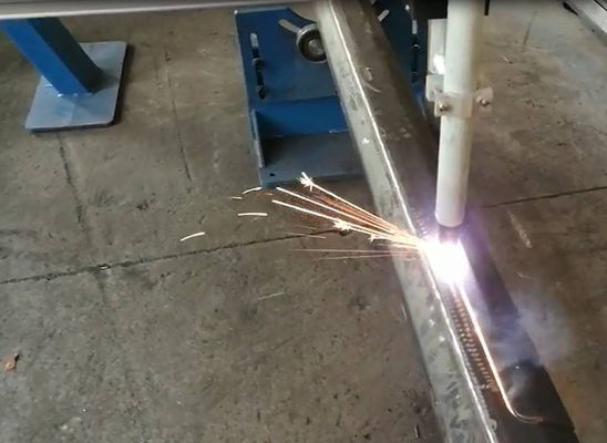 CNC-Laser-Leichtpol-Türschneidemaschine Modell LDC-350/2000