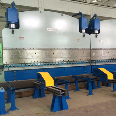 CNC Tandem-Hydraulikpresse mit 2x1200 Tonnen Arbeitskraft und 2x6250 mm Tischlänge für lange Lebensdauer