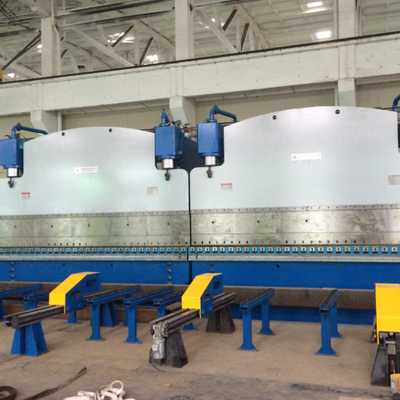 CNC Tandem-Hydraulikpresse mit 320 Tonnen Arbeitskraft und 6000 mm Tischlänge mit DELEM DA53T CNC-System