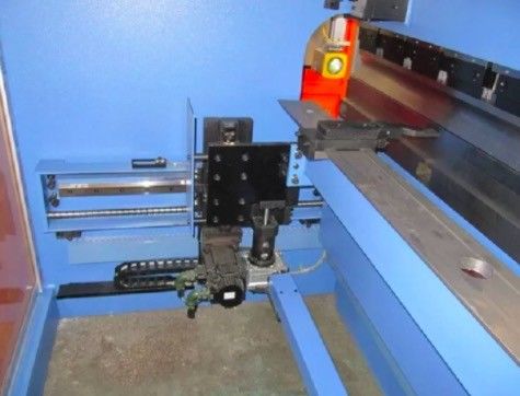 Good price Hochdruckkraft CNC-Hydraulikpresse Bremse 7,5 kW Motorleistung 400L Ölbehälter Kapazität Online
