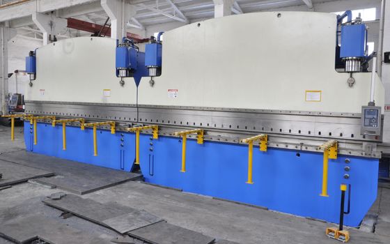 CNC Tandem Press Bremse 1600 Tonnen Arbeitskraft, Herstellung hoher Mast und Mono Pole