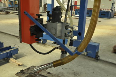 Hocheffiziente Lichtpole-Maschine, Hochmast-Gantry-Schweißmaschine für große Rohre / Rohre