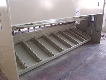 Maschinen zum Schneiden von Blechen, mit einem Druck von mehr als 50 W und mit einem Durchmesser von mehr als 100 cm3